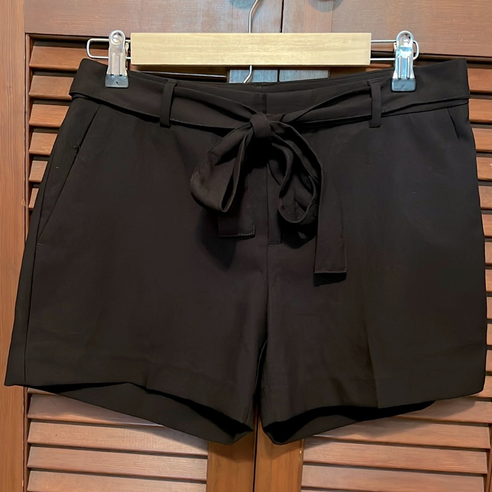 Bananas Republic Dress shorts Sz 2